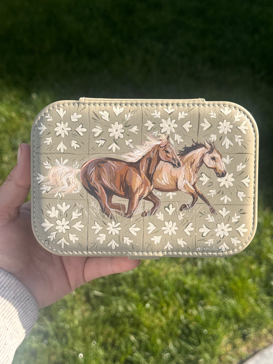Pair of horses jewelry box